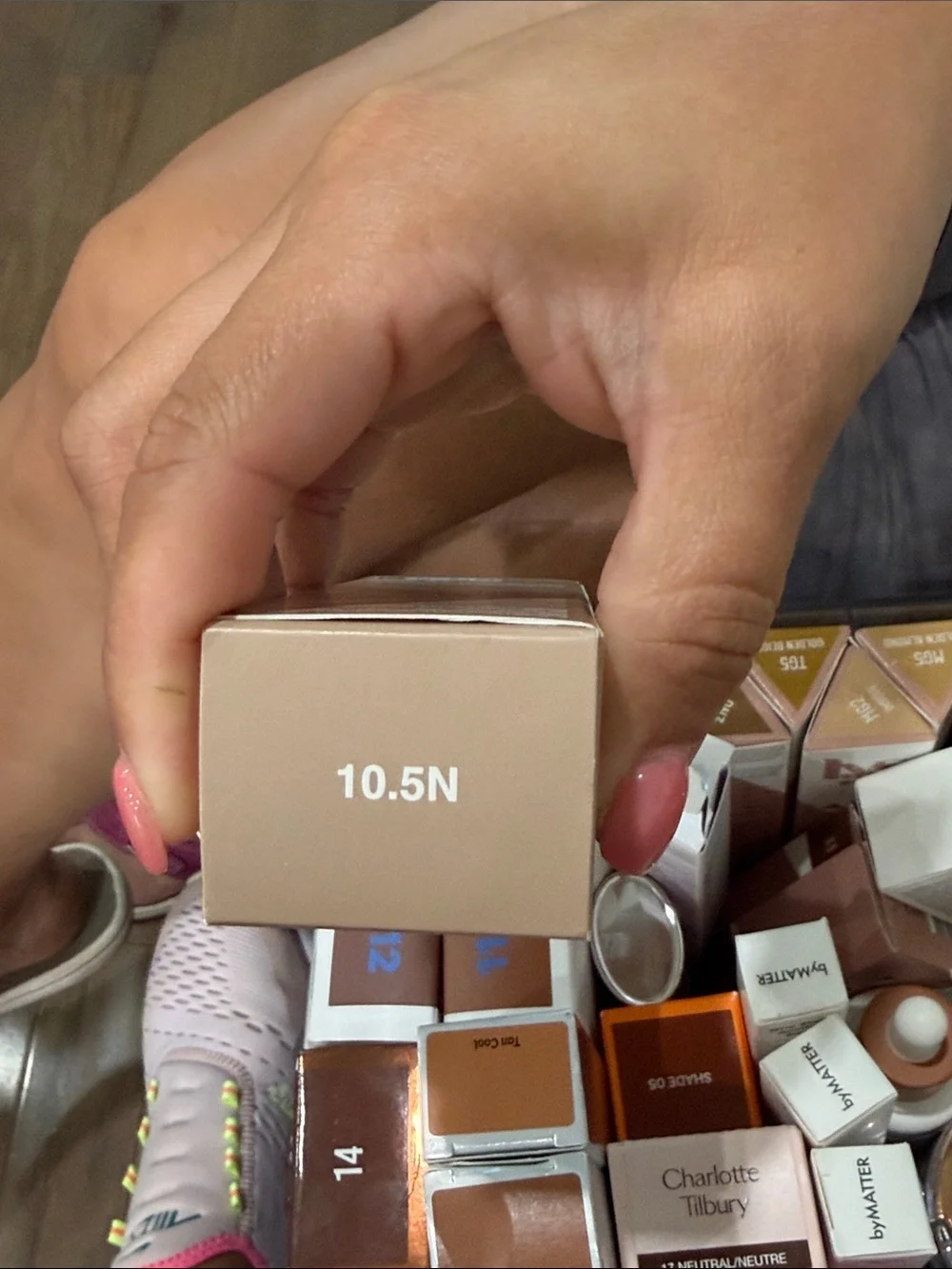 Anastasia Beverly Hills IMPECCABLE blurry second skin Foundation — 10.5N